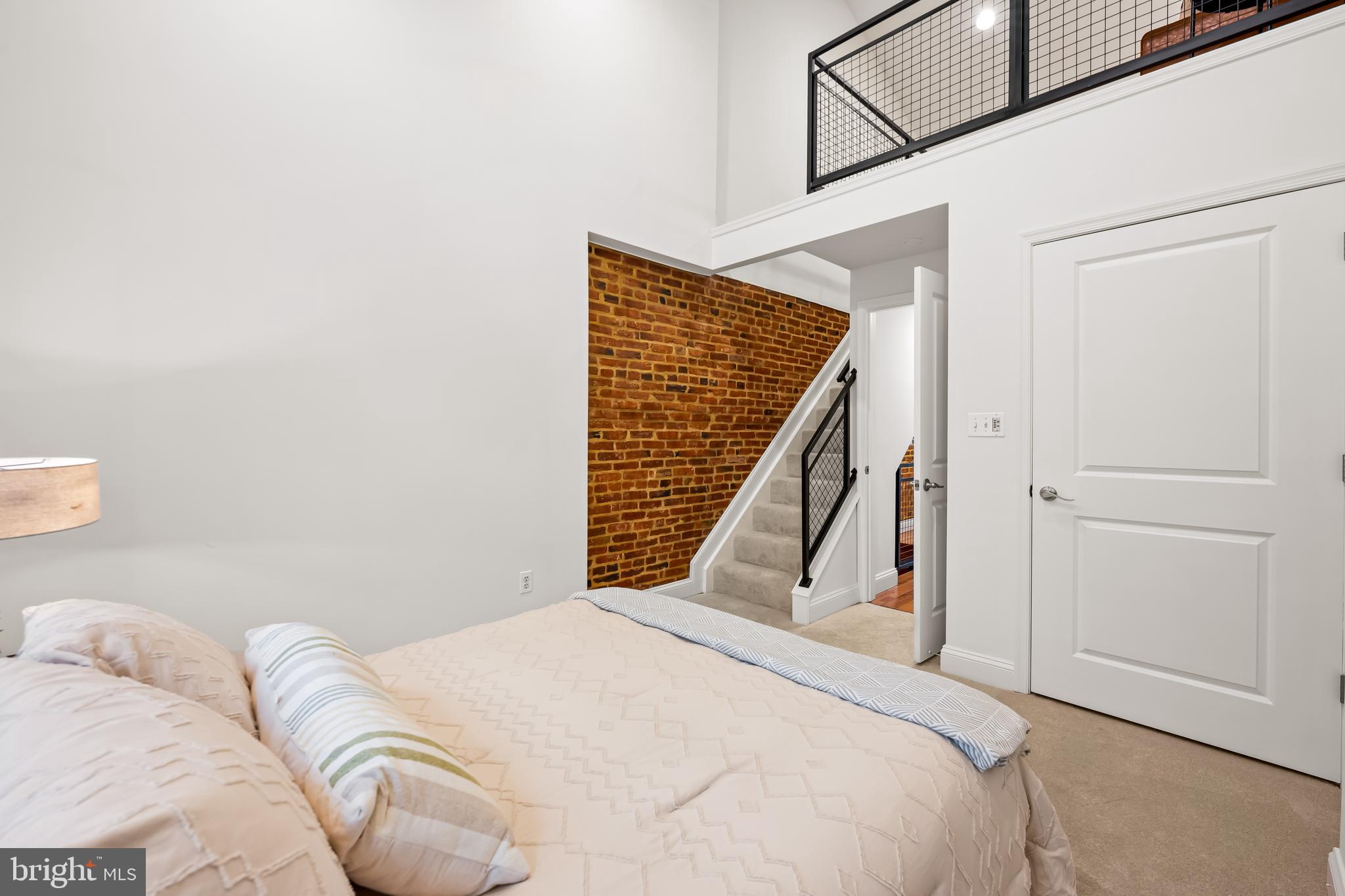 318 West 28th Street Baltimore, MD 21211 - Photo 23 of 34 Primary Bedroom with vaulted ceilings
