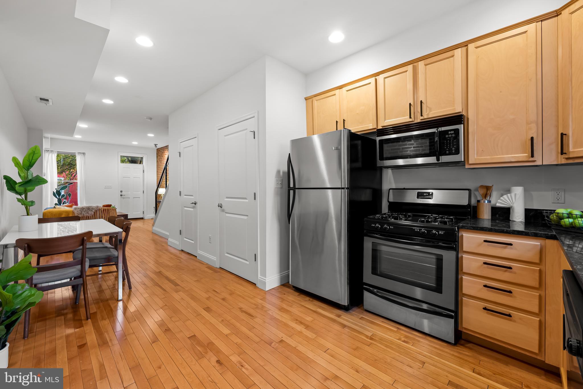 318 West 28th Street Baltimore, MD 21211 - Photo 10 of 34 kitchen