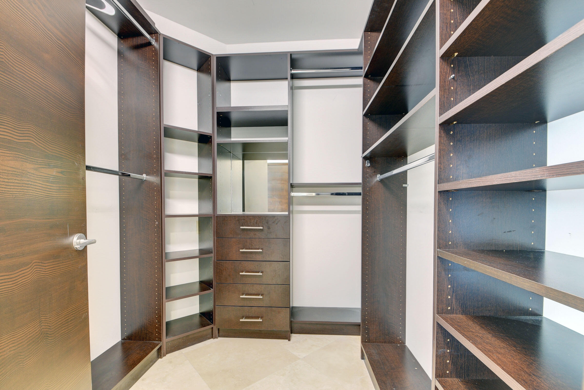 550 Okeechobee Boulevard, Unit LPH10 West Palm Beach, FL 33401 - Photo 18 of 56 17_apartment (17)