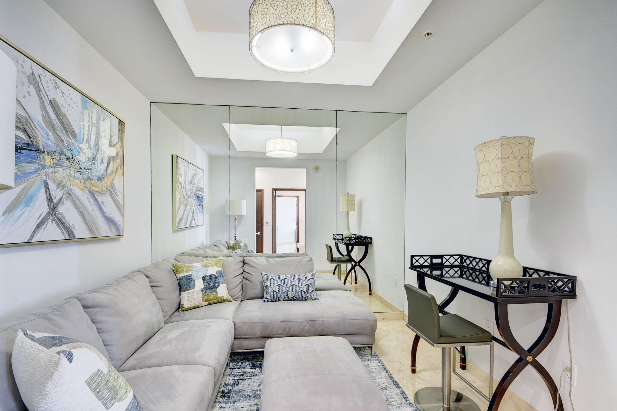 550 Okeechobee Boulevard, Unit LPH10 West Palm Beach, FL 33401 - Photo 4 of 56 03_apartment (3)