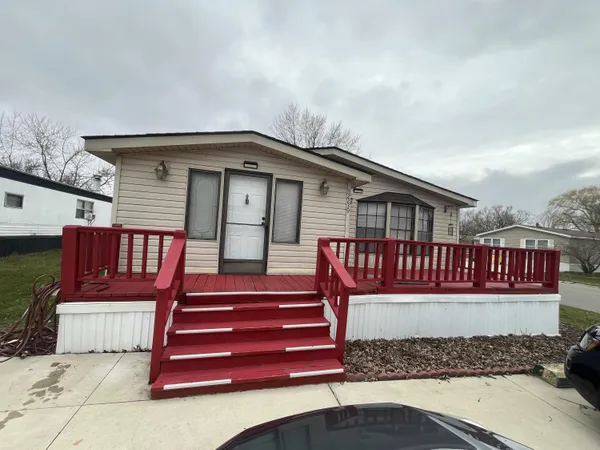 $39,000 | 52239 Oxford Lane, Chesterfield, MI 48051