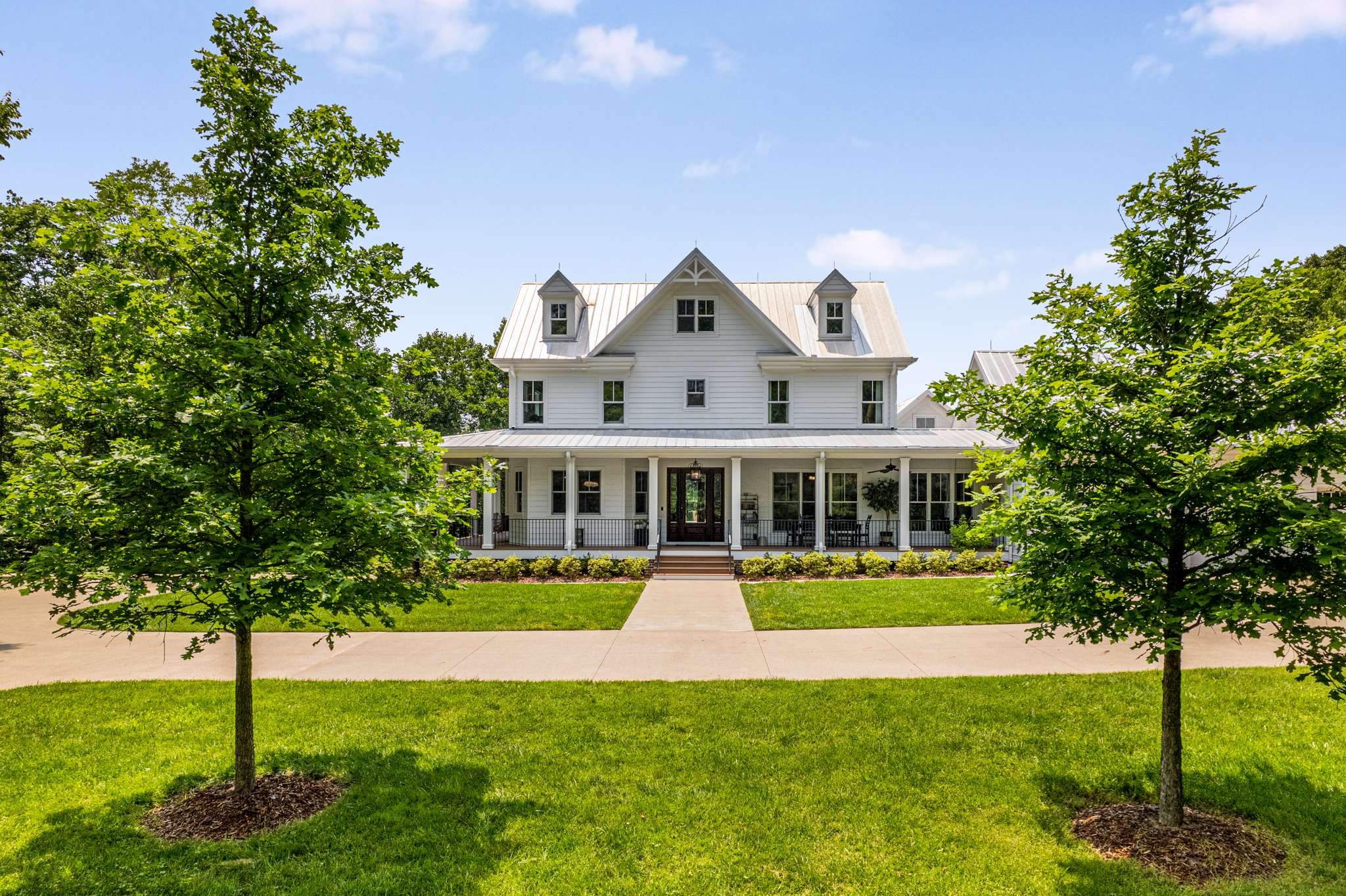 8454 Lewis Road Nashville, TN 37221 - Photo 4 of 32