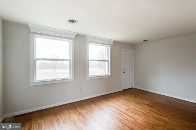 $2,600 | 4289 Lunceford Lane, Marshall, VA 20115