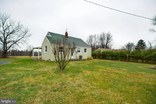 $2,600 | 4289 Lunceford Lane, Marshall, VA 20115