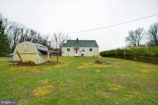 $2,600 | 4289 Lunceford Lane, Marshall, VA 20115