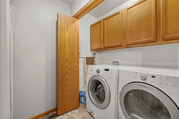$259,900 | 1503 16th Street Northwest, Unit B, Minot, ND 58703