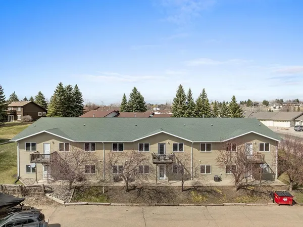 $259,900 | 1503 16th Street Northwest, Unit B, Minot, ND 58703