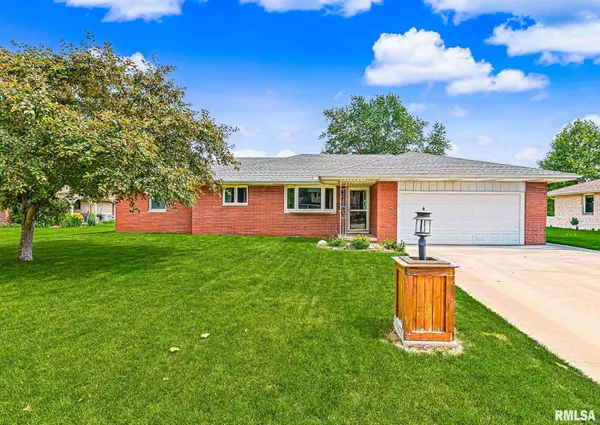 $298,500 | 470 East Fernwood Street, Morton, IL 61550
