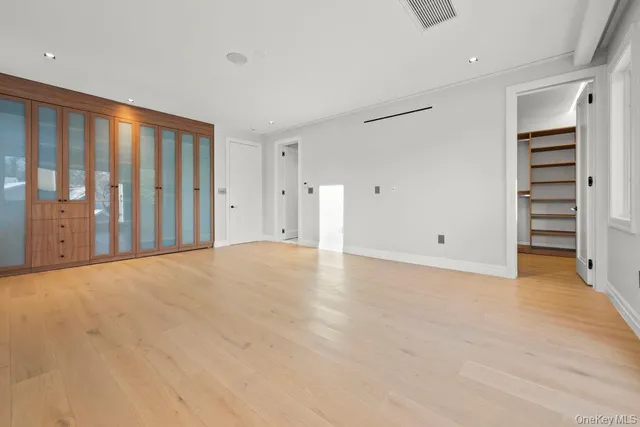 $3,850,000 | 176-12 Kildare Road | Jamaica Estates