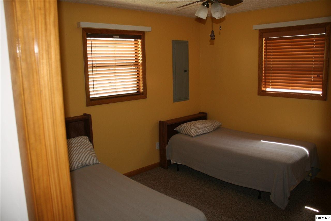 3060 Rivers Edge Drive Cosby, TN 37722 - Photo 11 of 13 Gallery Image 11