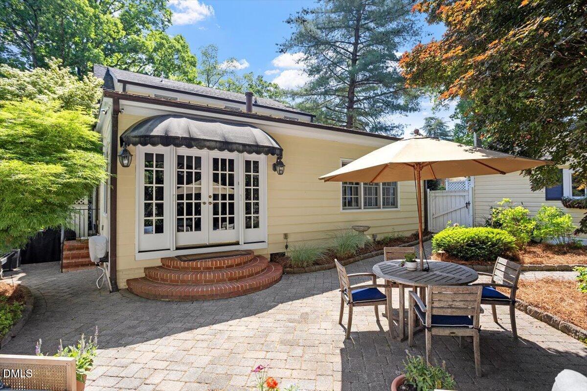 2605 Lochmore Drive Raleigh, NC 27608 - Photo 37 of 40