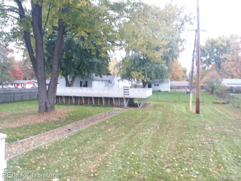 25954 Superior Road Taylor, MI 48180 - Photo 8 of 8 Pool.jpg