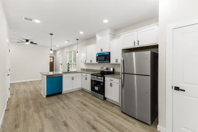 $1,850 | 1316 Williams Avenue, Unit B, Brenham, TX 77833