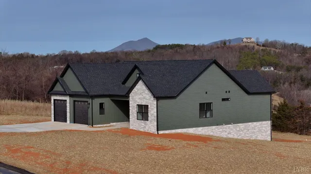 $524,900 | 1540 Wells Road, Bedford, VA 24523