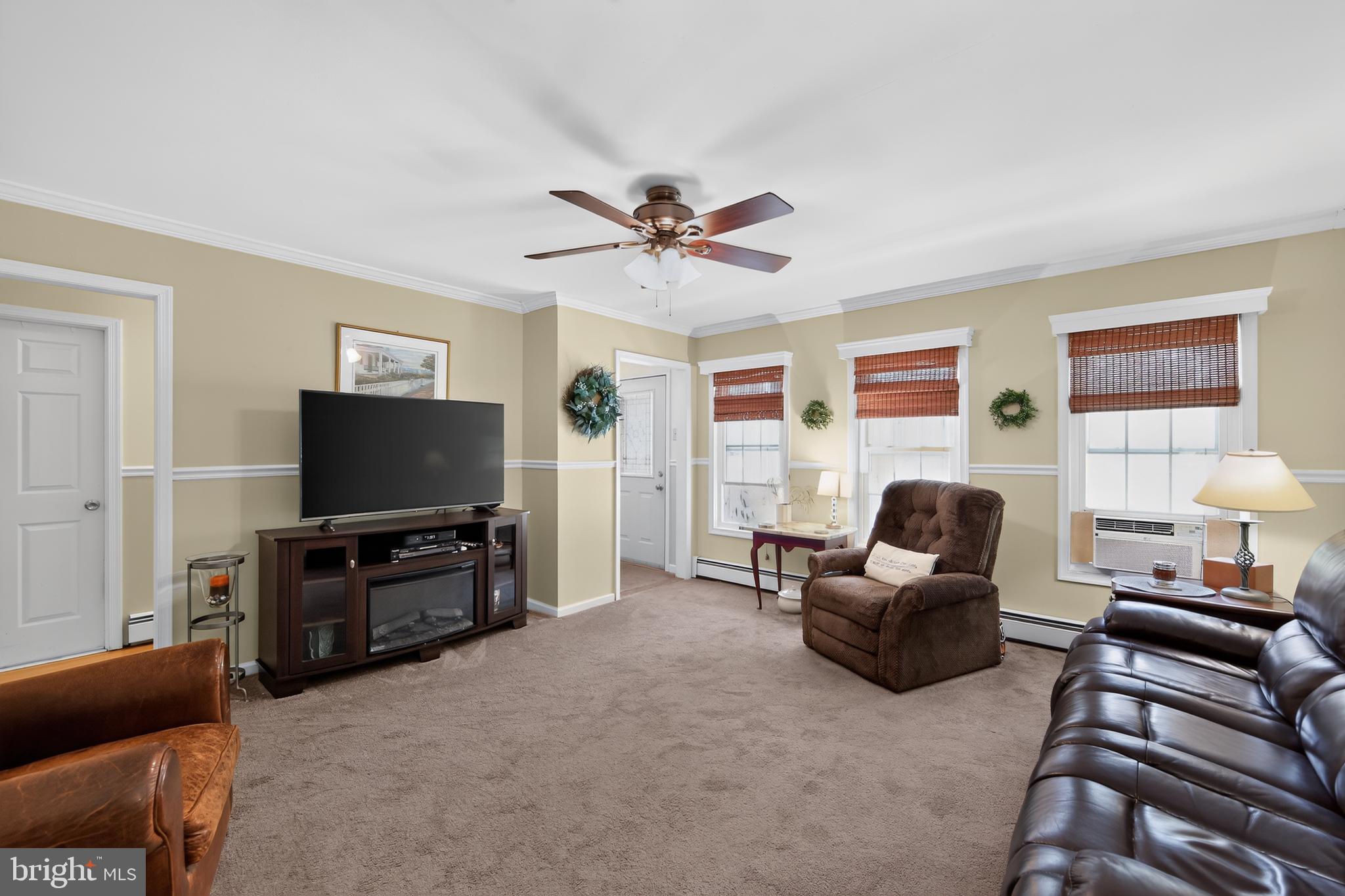 233 Snyder Road Pottstown, PA 19464 - Photo 12 of 39 Living Area and Front Door