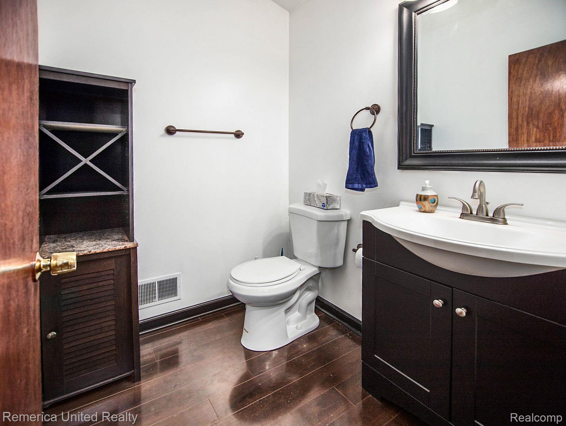 153 Riviera Terrace Waterford, MI 48328 - Photo 15 of 25 Gallery Image 15