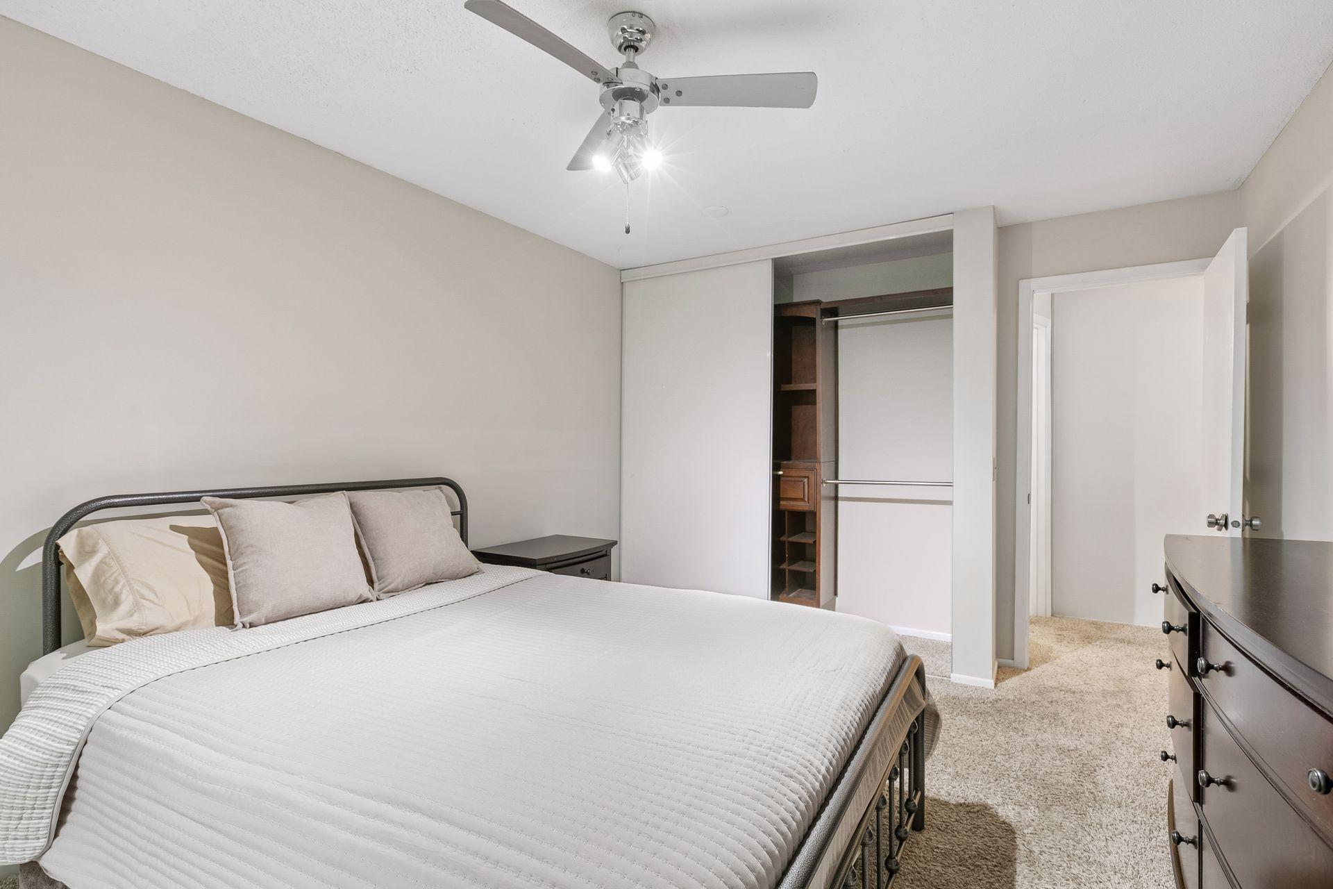4636 Cedar Lake Road, Unit 2 St. Louis Park, MN 55416 - Photo 19 of 50 Gallery Image 19