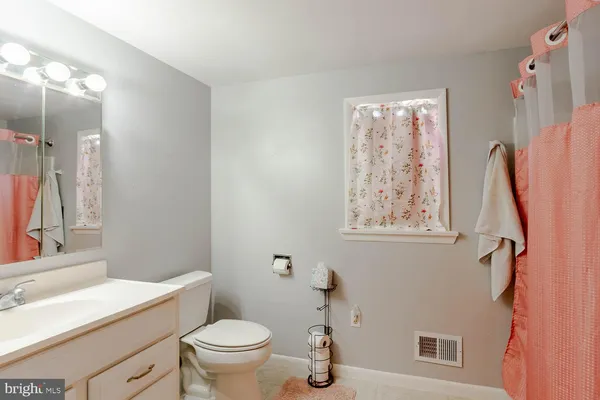 $284,900 | 40 Mansion Boulevard, Altoona, PA 16602