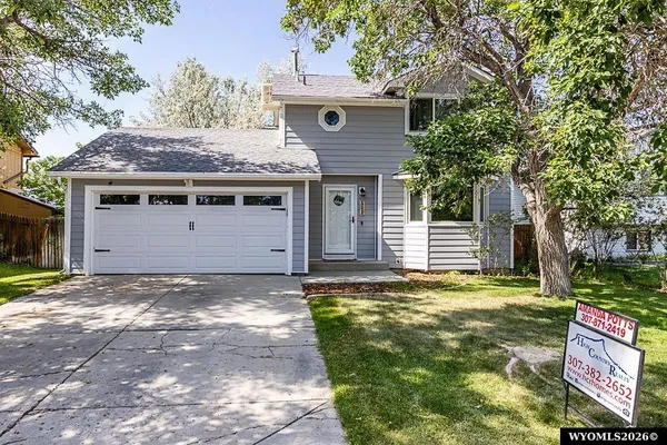 $342,500 | 512 Dana Circle, Rock Springs, WY 82901