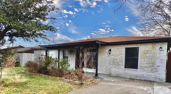 $225,000 | 817 Loganwood Drive, Royse City, TX 75189