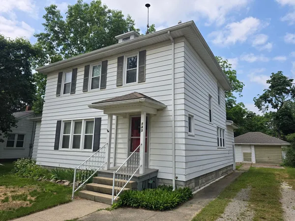$169,900 | 743 North Saginaw Street, Owosso, MI 48867