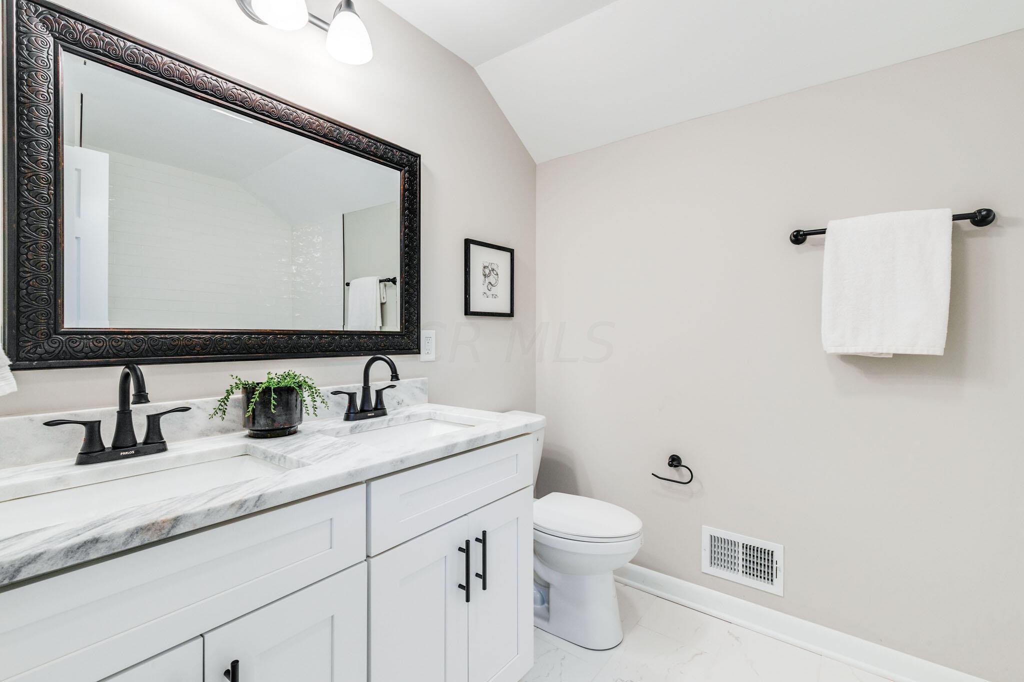 2791 Chester Road Upper Arlington, OH 43221 - Photo 27 of 35 3rd Full Bath