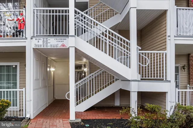 $2,400 | 98 Chambord Court, Trenton, NJ 08619