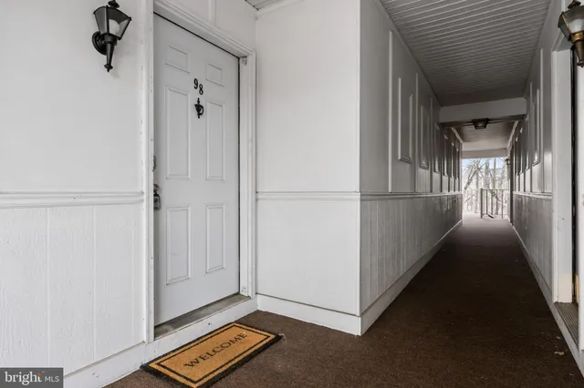 $2,400 | 98 Chambord Court, Trenton, NJ 08619