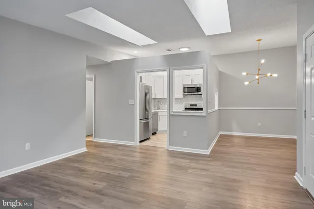 $2,400 | 98 Chambord Court, Trenton, NJ 08619