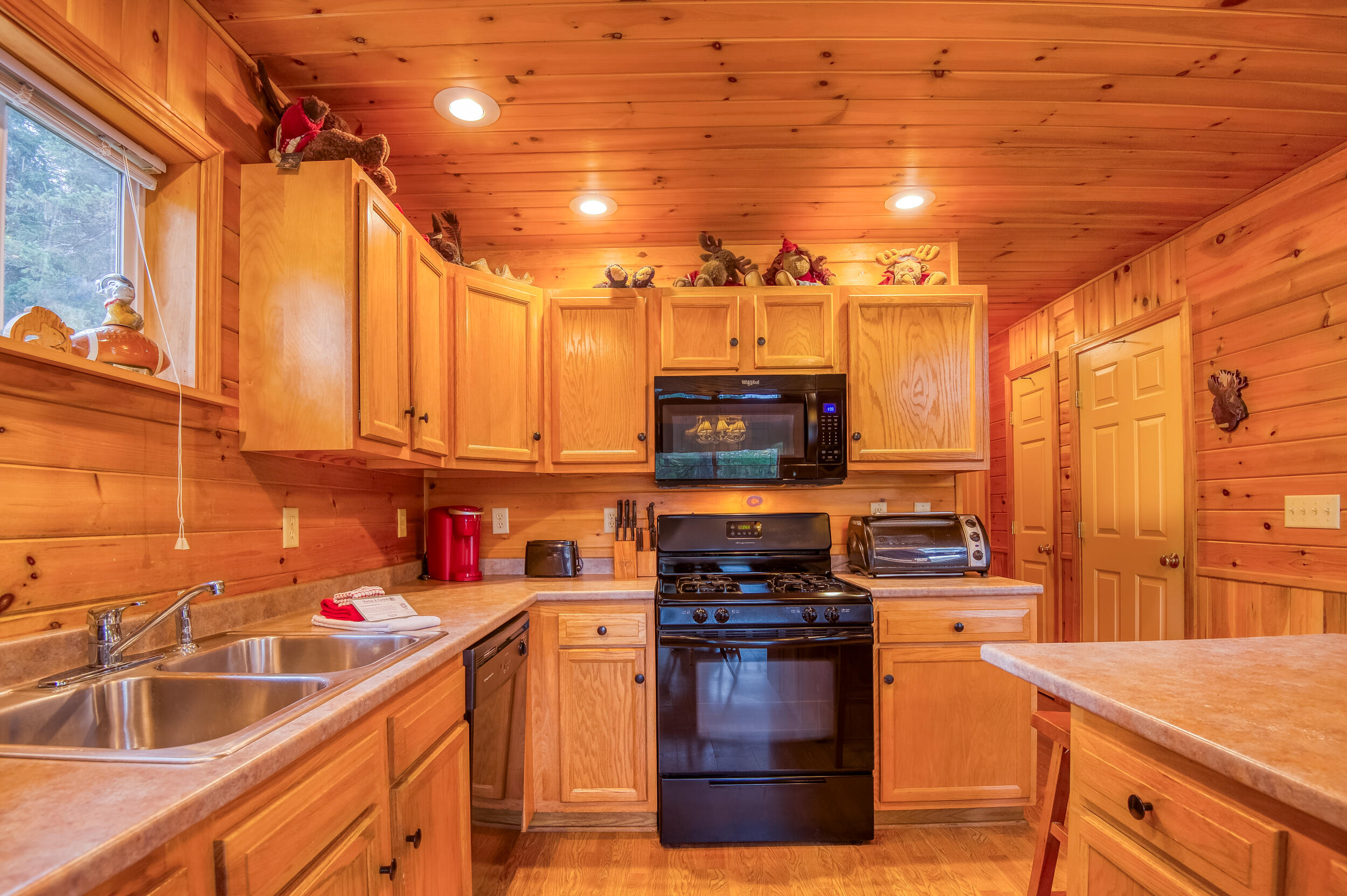20 Mahara Lane Rangeley, ME 04970 - Photo 11 of 39 _JRV1195_HDR
