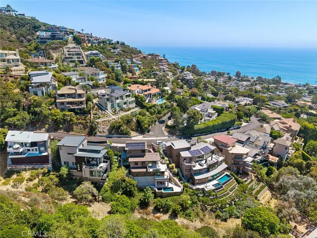 $7,248,000 | 702 Diamond Street, Laguna Beach, CA 92651