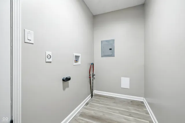 $243,900 | 1934 Danbury Drive, Indianapolis, IN 46231