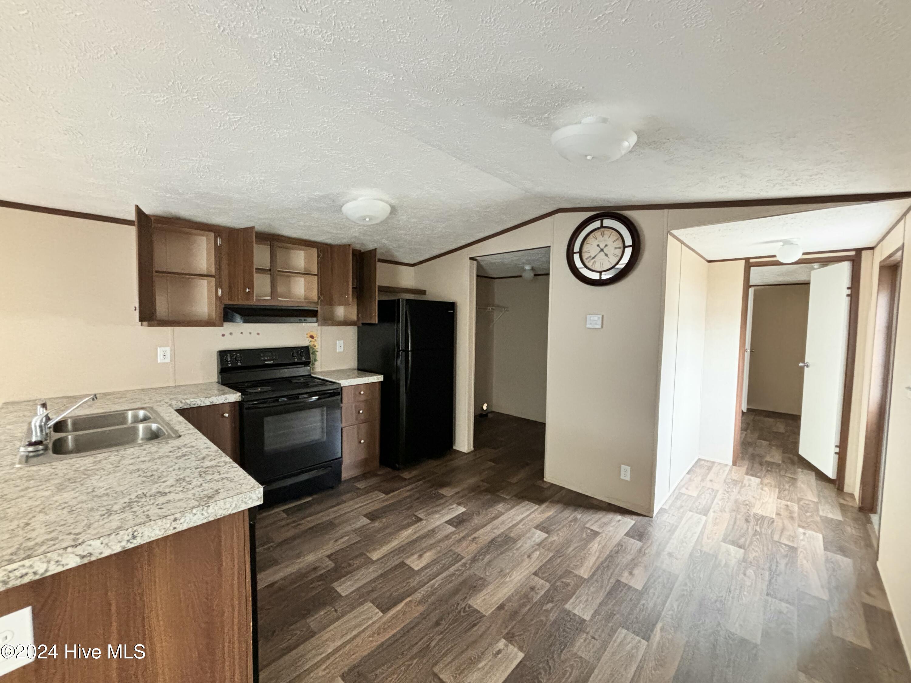 342 Lorraine Road Clinton, NC 28328 - Photo 3 of 9