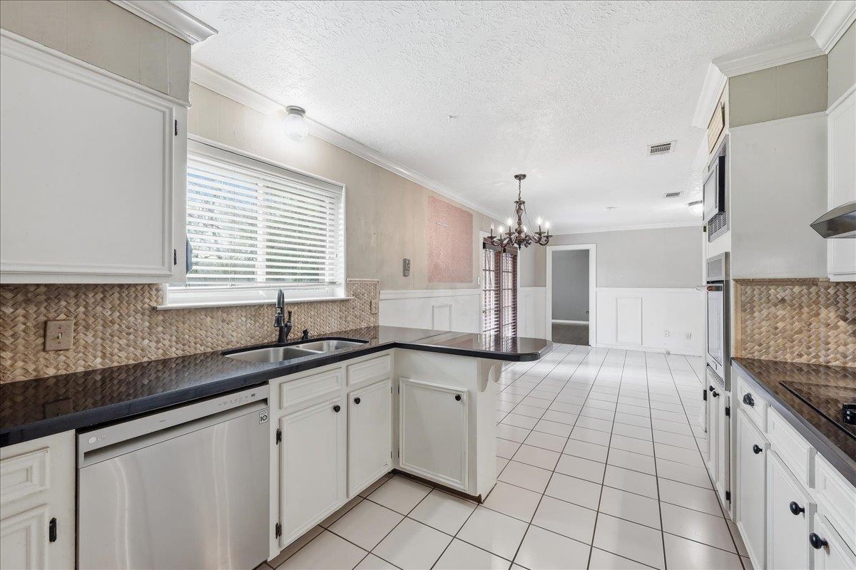 4460 Beale Street Beaumont, TX 77705 - Photo 16 of 30