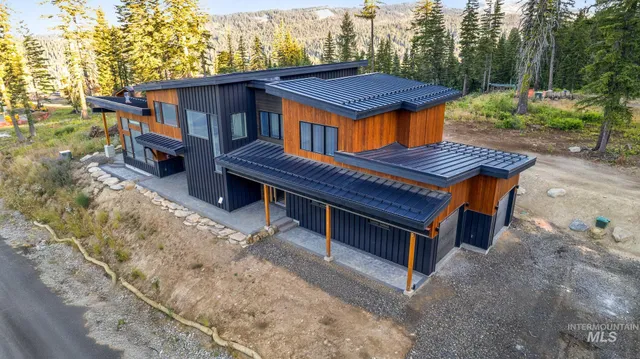 $2,875,000 | 112 North Loop, New Meadows, ID 83654
