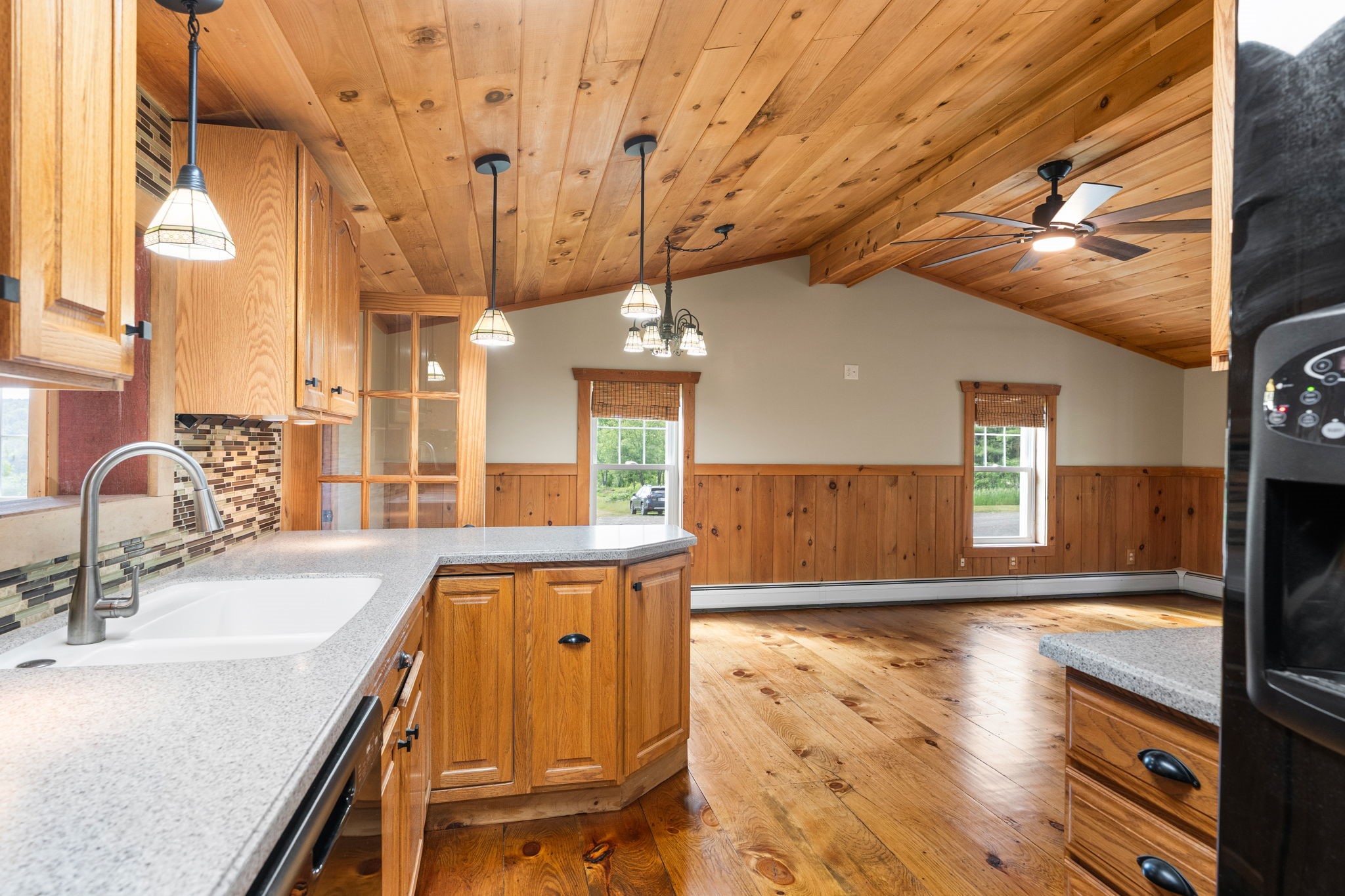 395 Hardy Road Johnson City, NY 13790 - Photo 12 of 41
