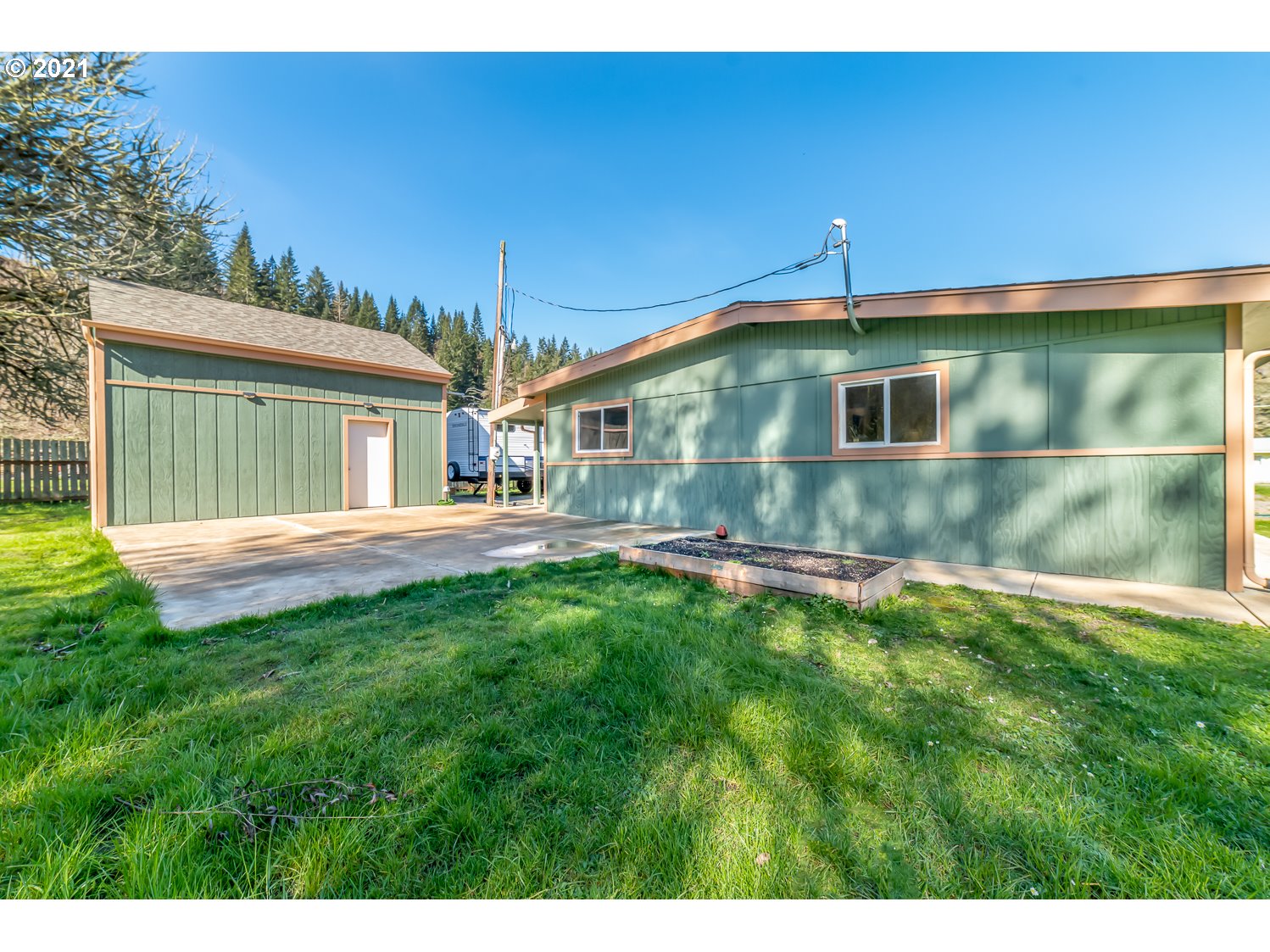 880 South Elk Creek Road Drain, OR 97435 - Photo 32 of 32 Gallery Image 32