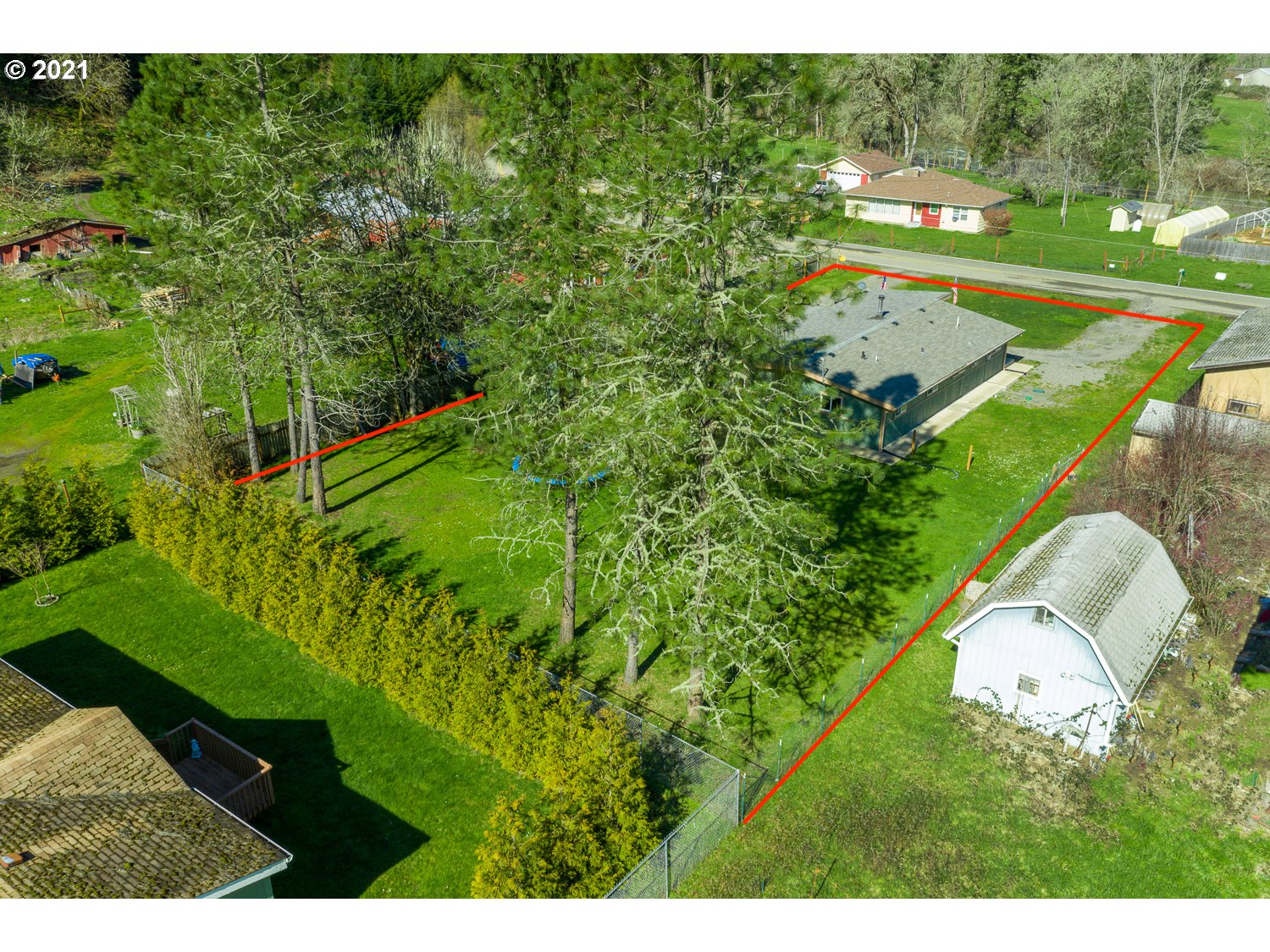 880 South Elk Creek Road Drain, OR 97435 - Photo 8 of 32 Gallery Image 8