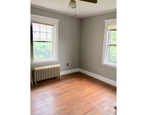 19 Raymond Road Salem, MA 01970 - Photo 8 of 10 Gallery Image 8