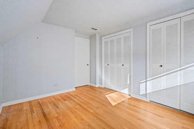 $475,000 | 1021 Cedar Lane, Northbrook, IL 60062