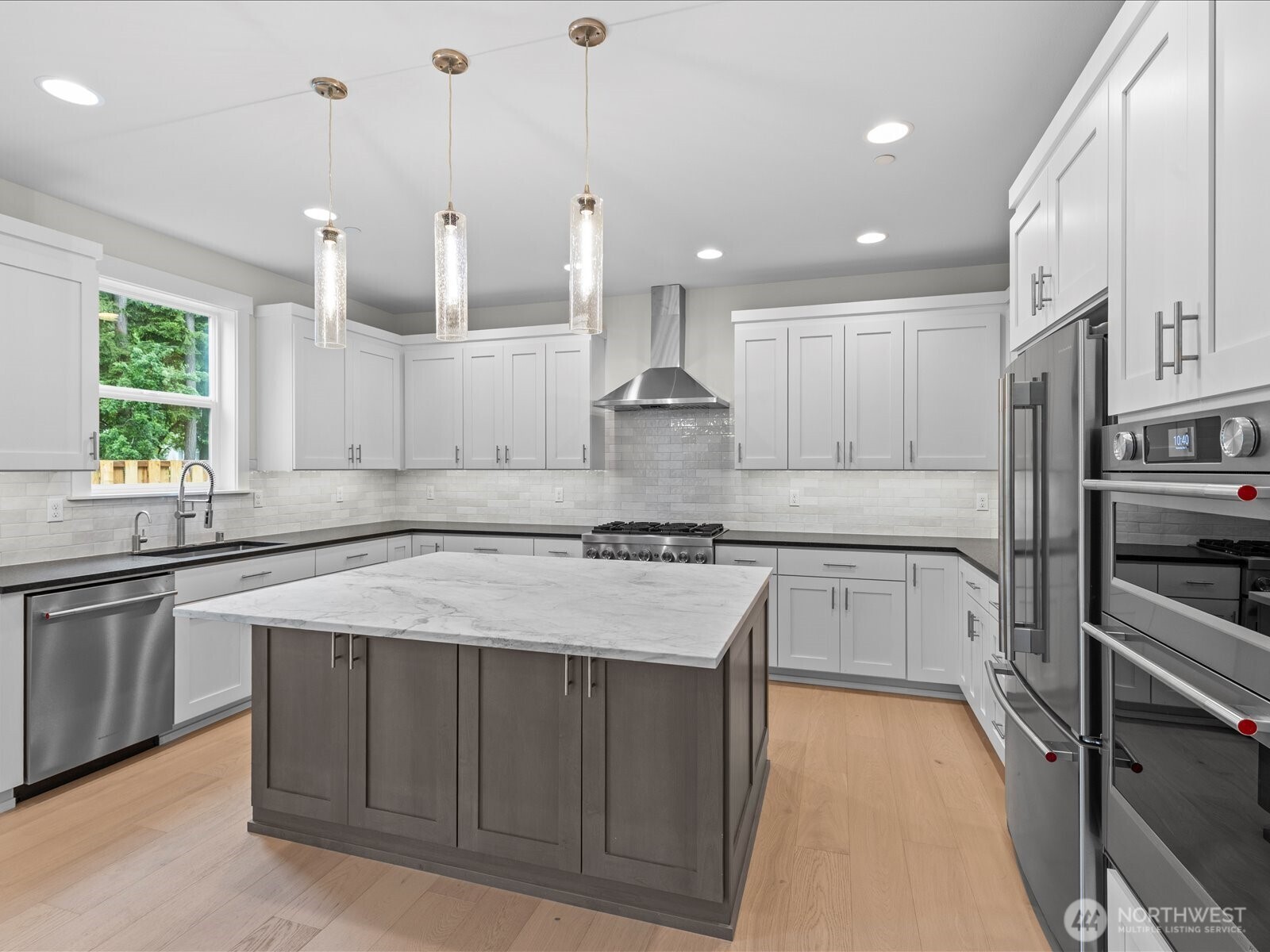 9207 Northeast 175th Street, Unit B Bothell, WA 98011 - Photo 10 of 35