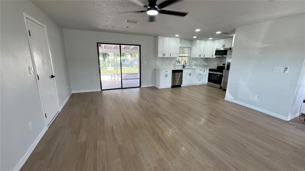 9353 Chase Street Spring Hill, FL 34606 - Photo 5 of 20 Gallery Image 5