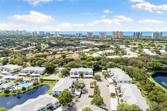 $679,000 | 841 Tanbark Drive, Unit 202, Naples, FL 34108