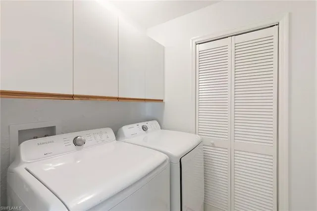 $679,000 | 841 Tanbark Drive, Unit 202, Naples, FL 34108