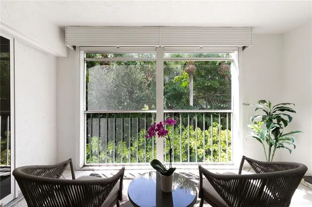 $679,000 | 841 Tanbark Drive, Unit 202, Naples, FL 34108