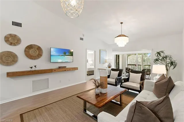 $679,000 | 841 Tanbark Drive, Unit 202, Naples, FL 34108