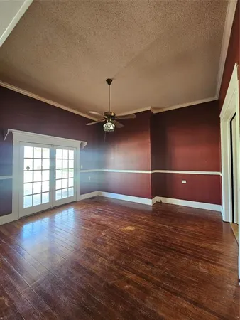 $320,000 | 300 South Oak Street, Lorena, TX 76655