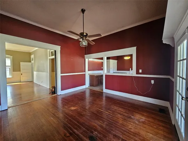 $320,000 | 300 South Oak Street, Lorena, TX 76655