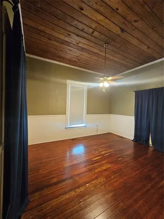 $320,000 | 300 South Oak Street, Lorena, TX 76655