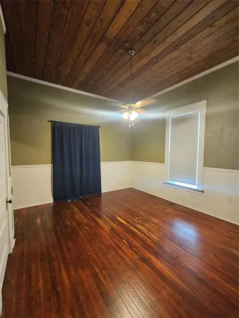 $320,000 | 300 South Oak Street, Lorena, TX 76655